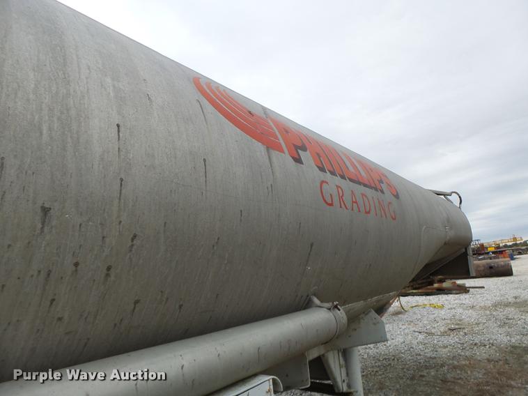 image for item K5656 1960 Heil tank trailer