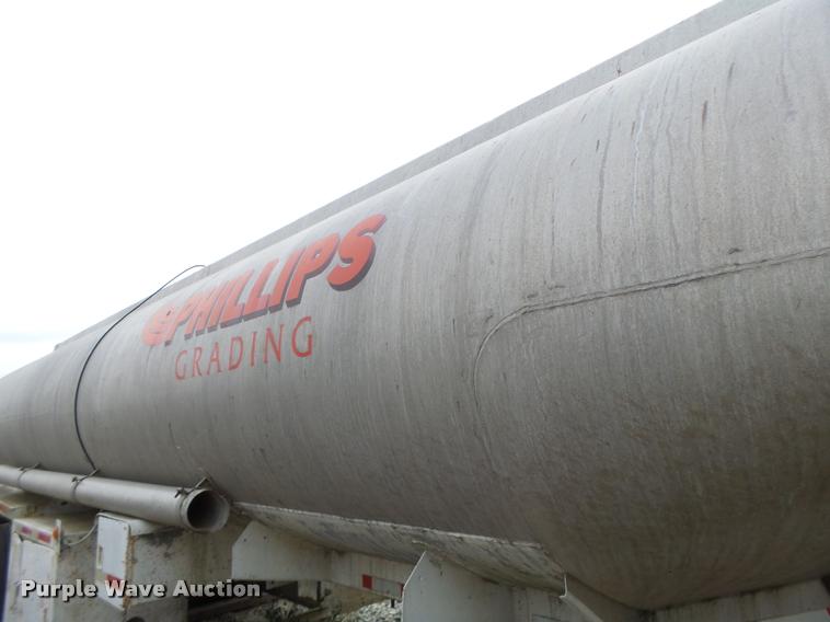 image for item K5656 1960 Heil tank trailer