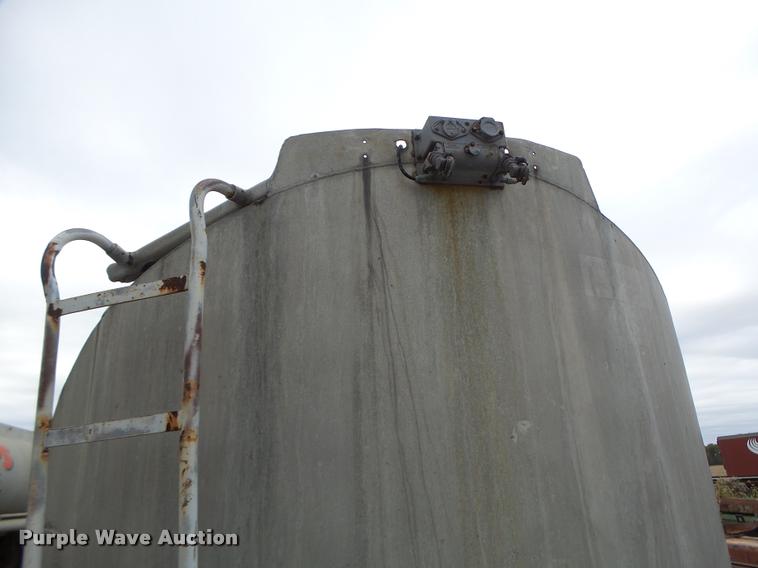 image for item K5656 1960 Heil tank trailer