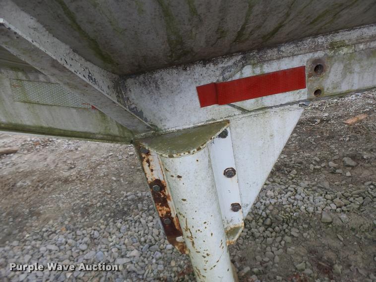 image for item K5656 1960 Heil tank trailer