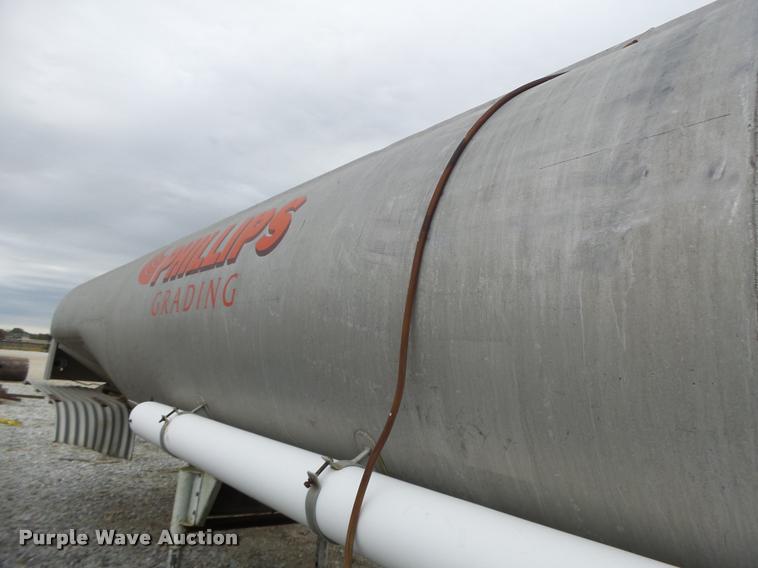 image for item K5656 1960 Heil tank trailer