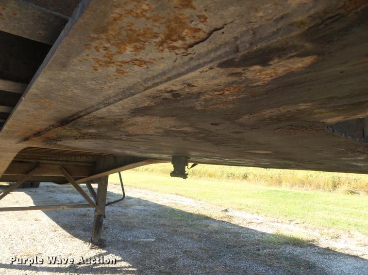 image for item L1692 1999 Nu Van flatbed trailer