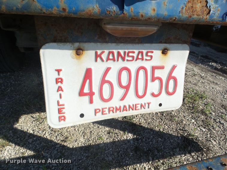 image for item L1692 1999 Nu Van flatbed trailer