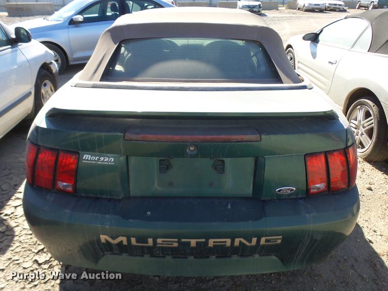 image for item DA2059 2000 Ford Mustang convertible