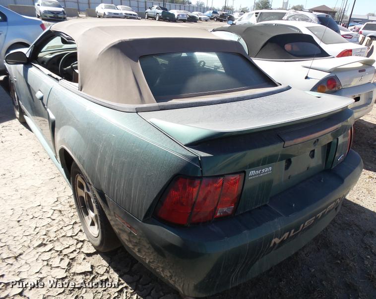 image for item DA2059 2000 Ford Mustang convertible