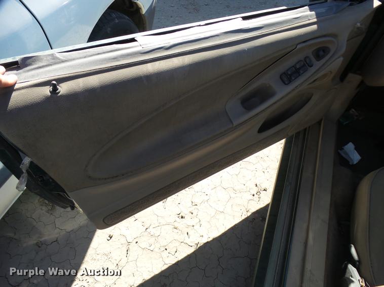 image for item DA2059 2000 Ford Mustang convertible