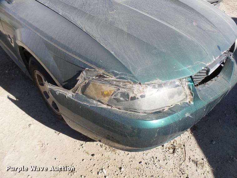 image for item DA2059 2000 Ford Mustang convertible