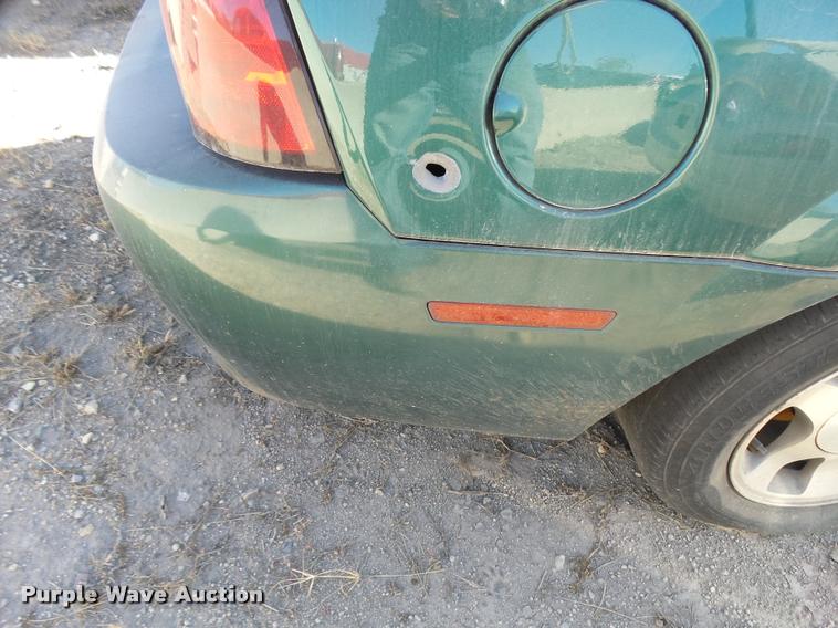 image for item DA2059 2000 Ford Mustang convertible