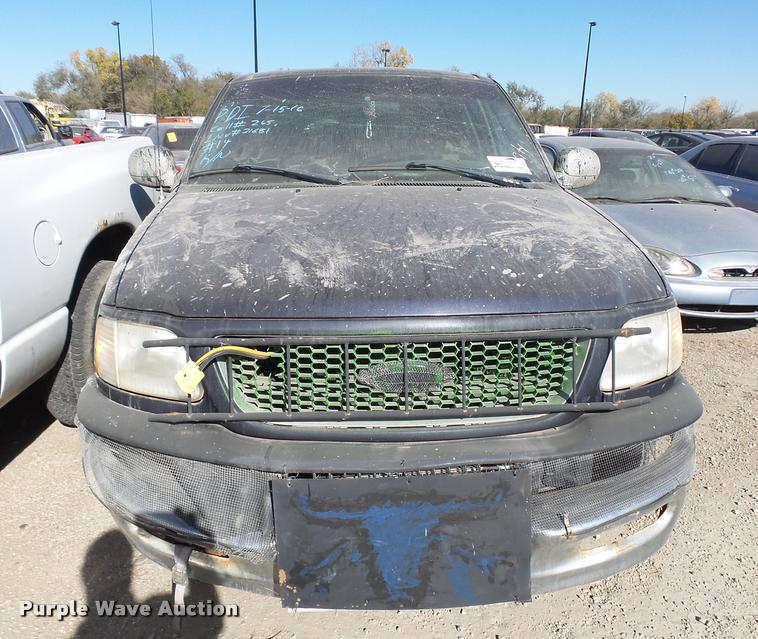 image for item DA2060 1999 Ford F150 SuperCab pickup truck