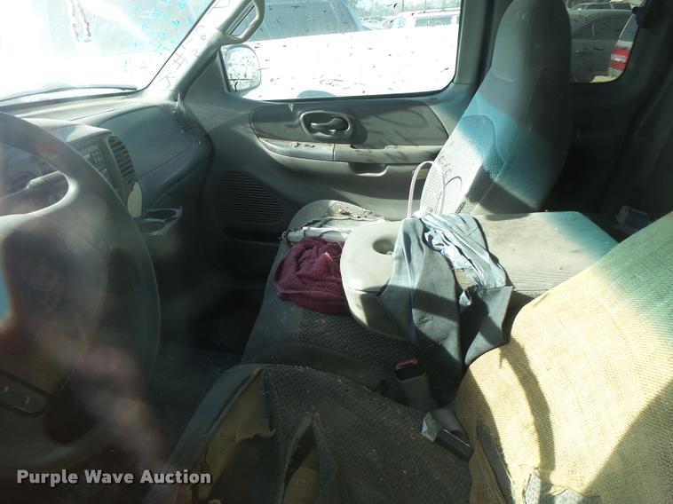 image for item DA2060 1999 Ford F150 SuperCab pickup truck