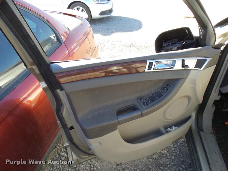 image for item DA2065 2005 Chrysler Pacifica SUV