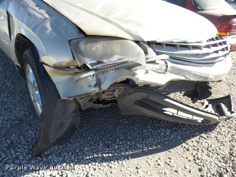 image for item DA2065 2005 Chrysler Pacifica SUV