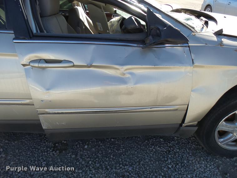 image for item DA2065 2005 Chrysler Pacifica SUV