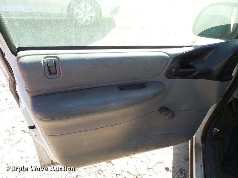 image for item DA2066 1999 Dodge Caravan van