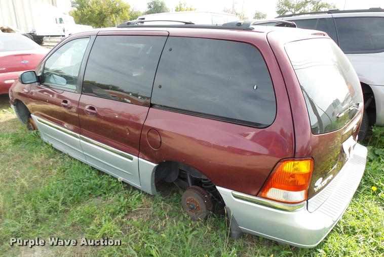 image for item L3313 1999 Ford Windstar van