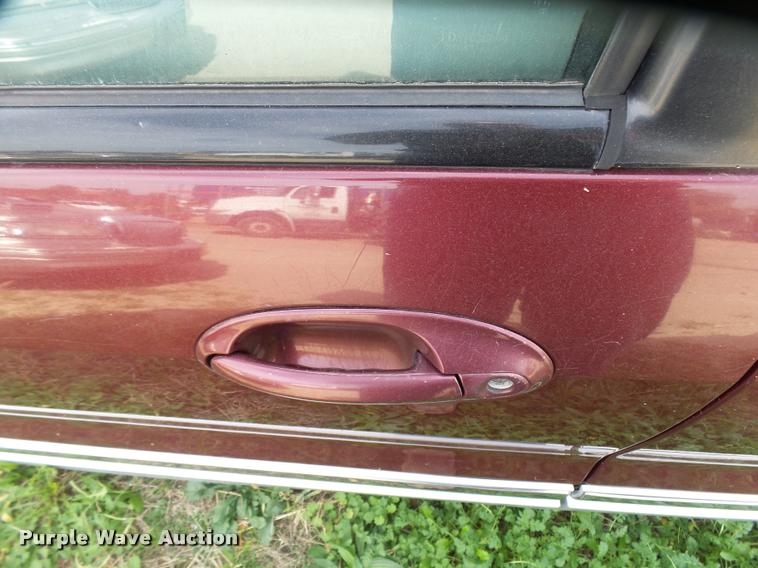 image for item L3313 1999 Ford Windstar van