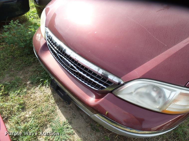 image for item L3313 1999 Ford Windstar van