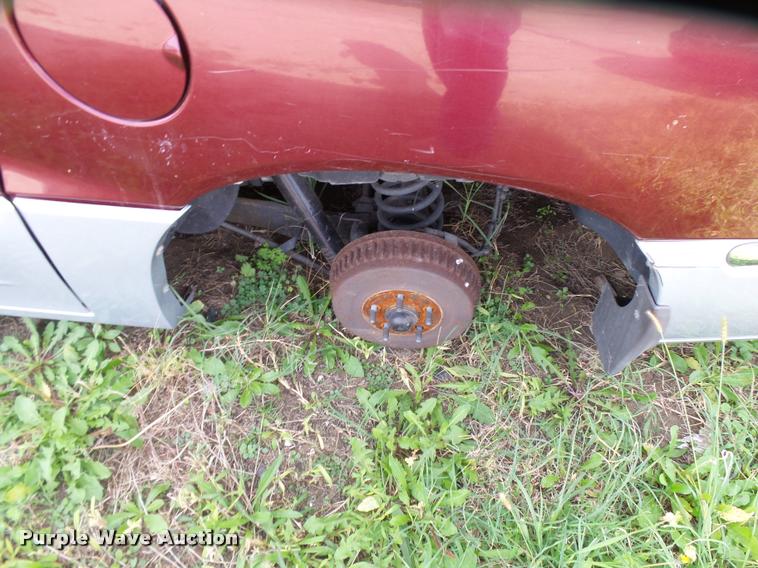 image for item L3313 1999 Ford Windstar van