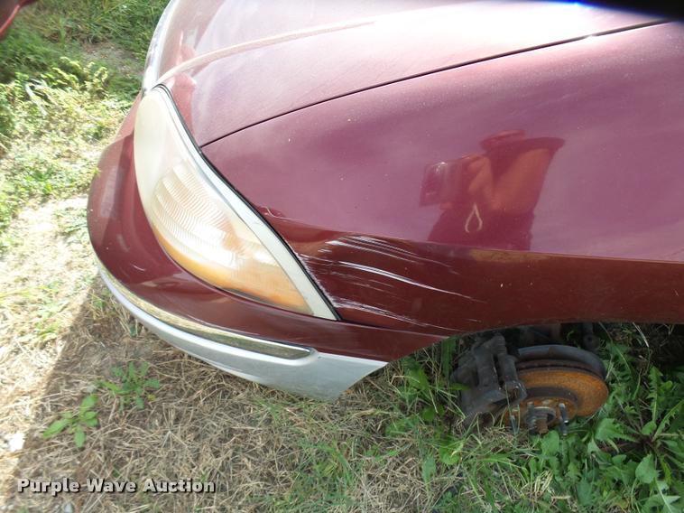 image for item L3313 1999 Ford Windstar van