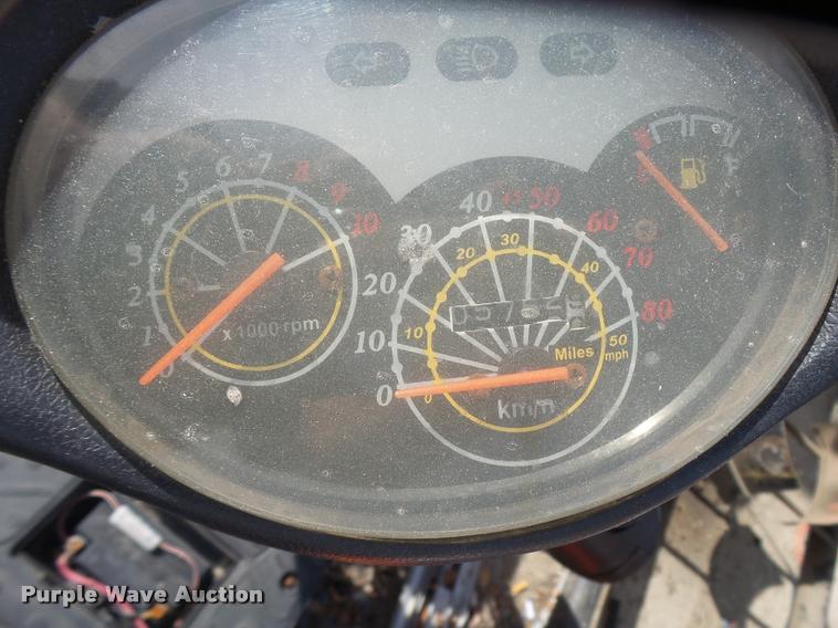 image for item L3315 2013 Bashan moped