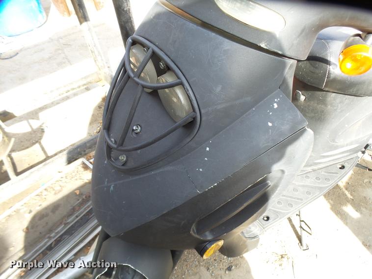 image for item L3315 2013 Bashan moped