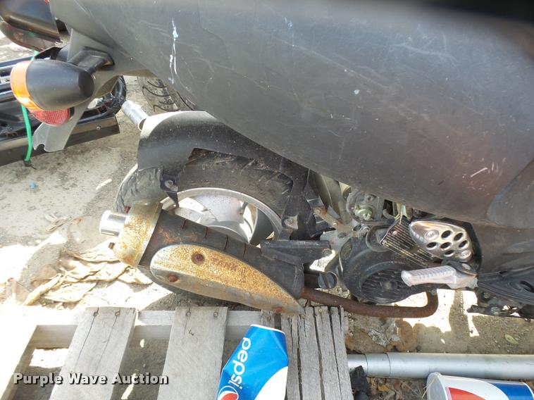 image for item L3315 2013 Bashan moped