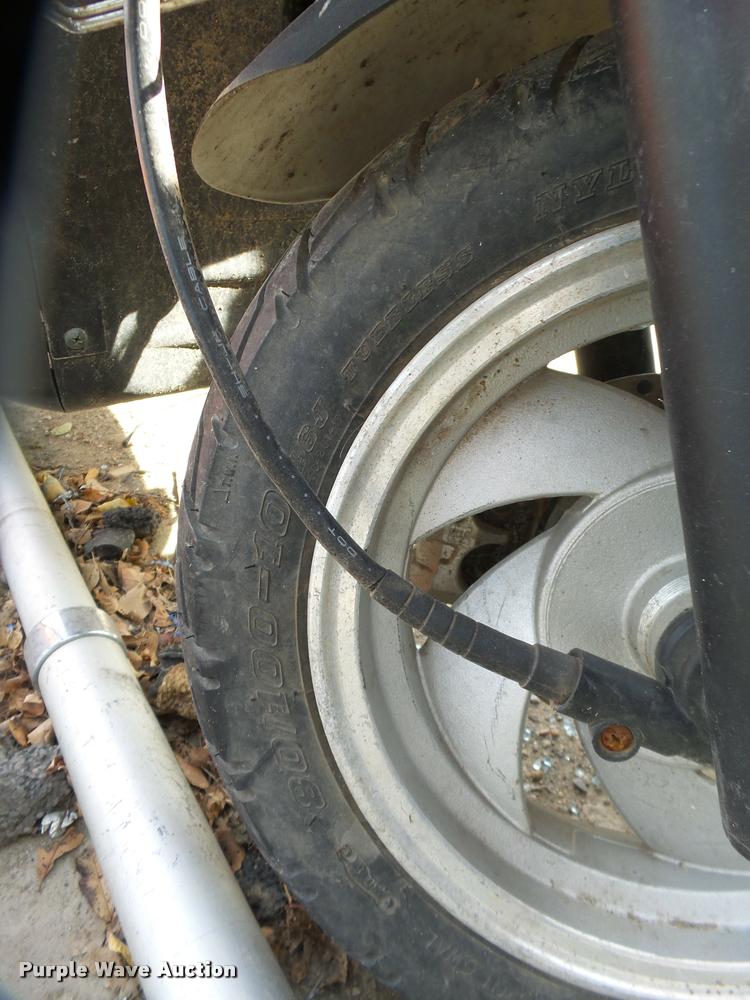 image for item L3315 2013 Bashan moped