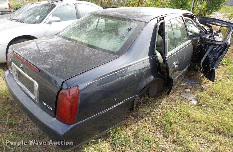 image for item L3316 2000 Cadillac DeVille