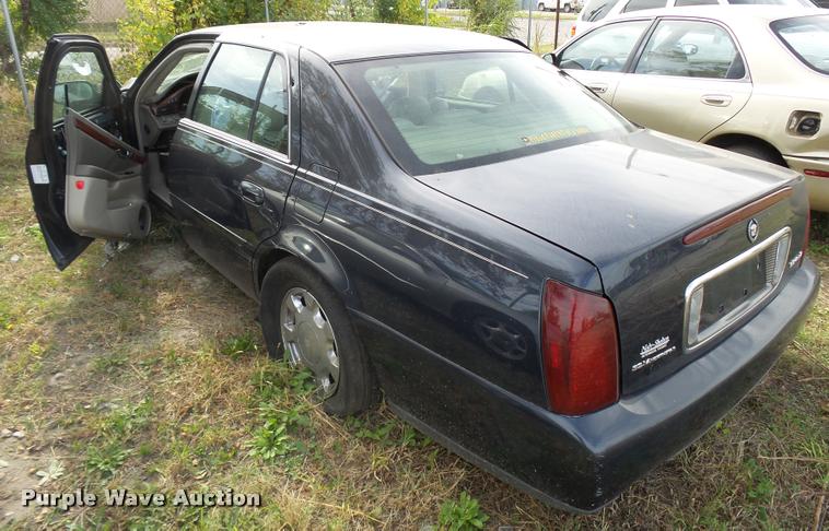 image for item L3316 2000 Cadillac DeVille