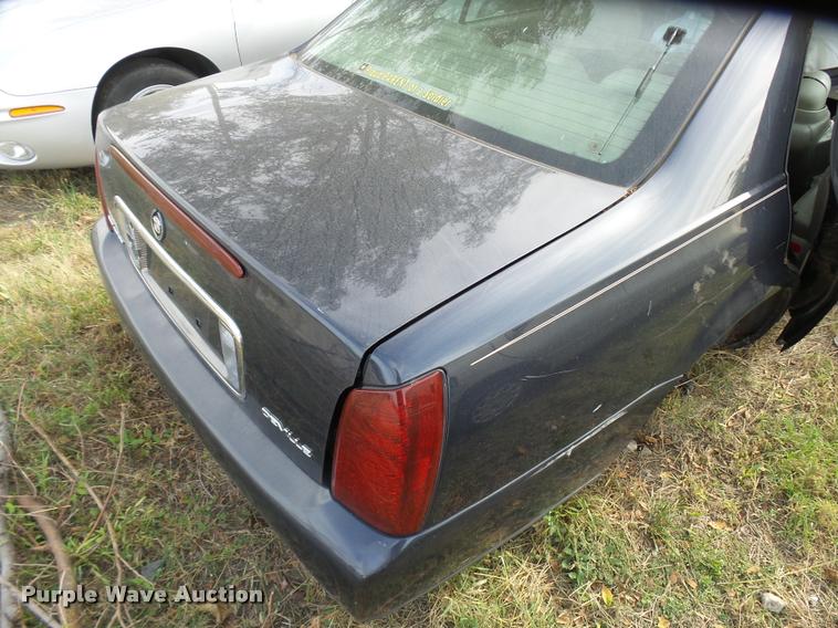 image for item L3316 2000 Cadillac DeVille