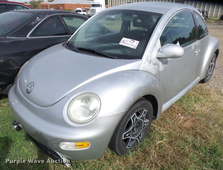 image for item L3318 2001 Volkswagen New Beetle