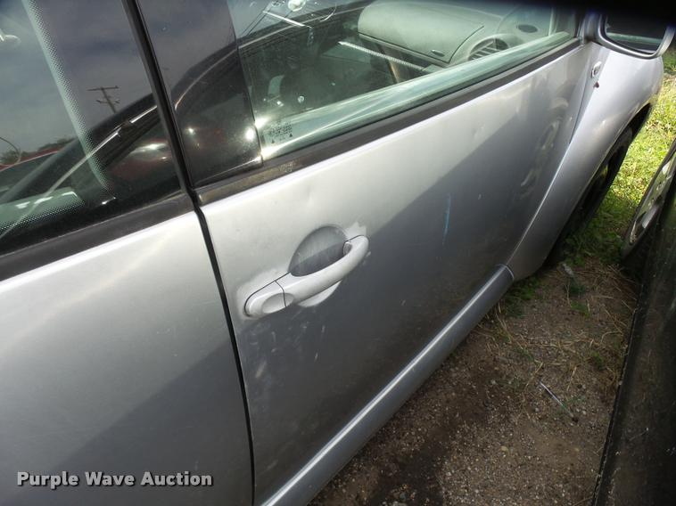 image for item L3318 2001 Volkswagen New Beetle