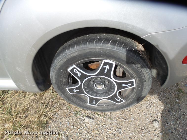 image for item L3318 2001 Volkswagen New Beetle