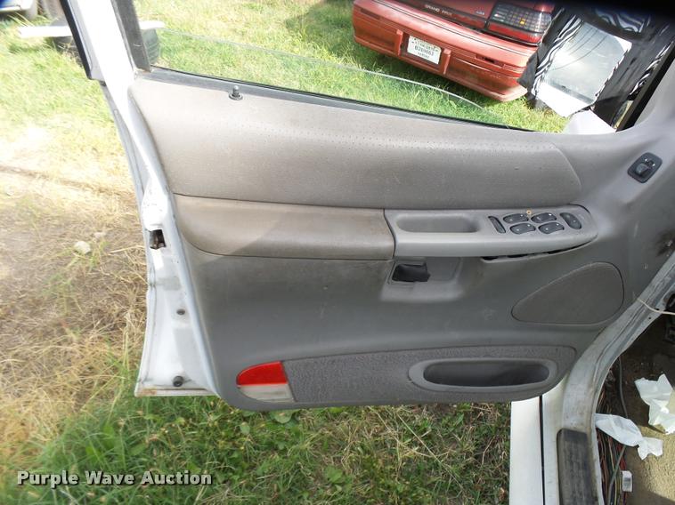 image for item L3319 1995 Ford Explorer SUV