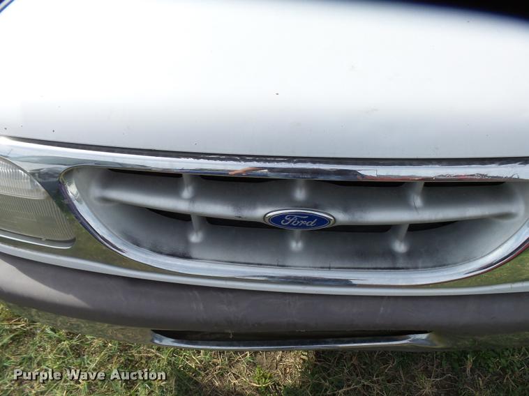 image for item L3319 1995 Ford Explorer SUV