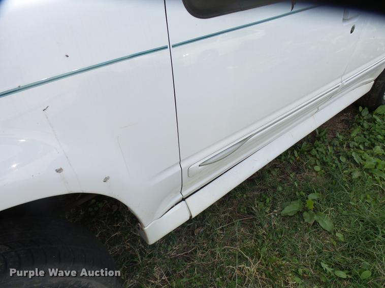 image for item L3319 1995 Ford Explorer SUV