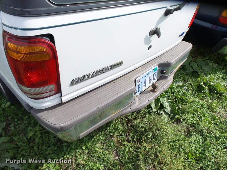 image for item L3319 1995 Ford Explorer SUV