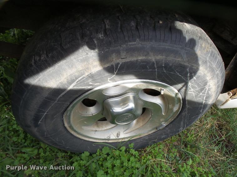 image for item L3319 1995 Ford Explorer SUV