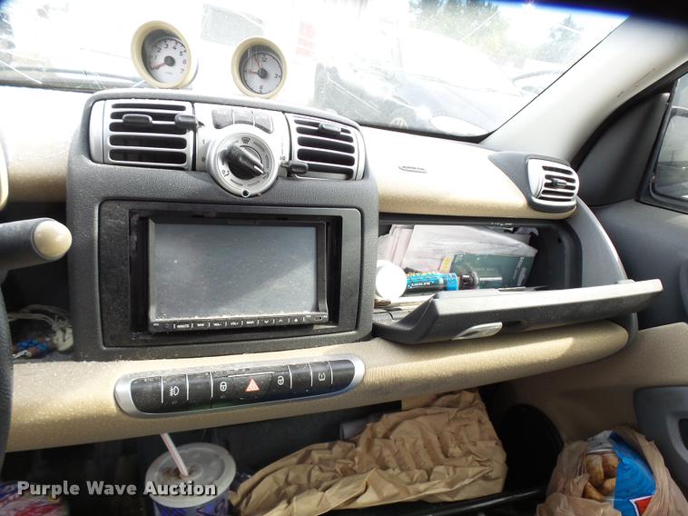 image for item L3320 2009 Smart Fortwo convertible