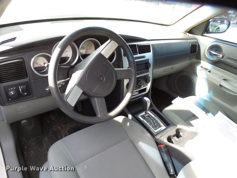 image for item L3321 2007 Dodge Magnum