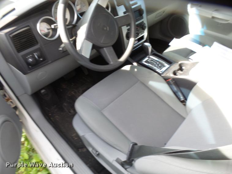 image for item L3321 2007 Dodge Magnum