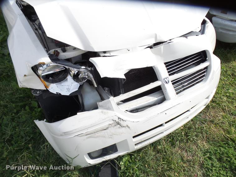 image for item L3321 2007 Dodge Magnum