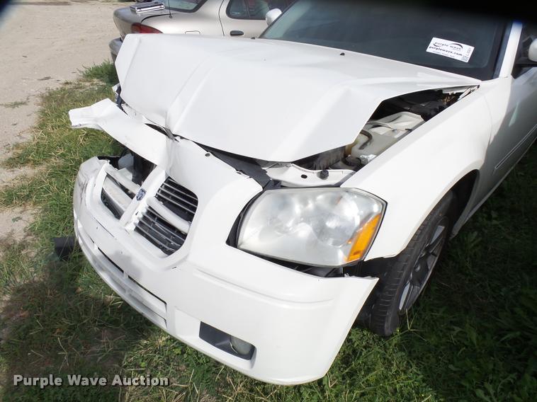 image for item L3321 2007 Dodge Magnum