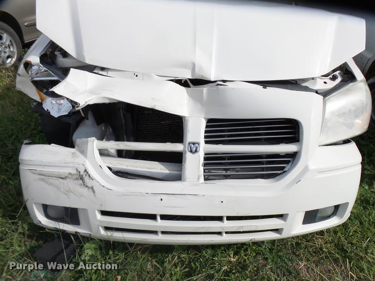 image for item L3321 2007 Dodge Magnum