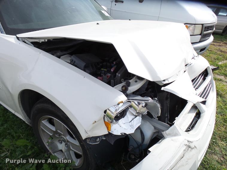 image for item L3321 2007 Dodge Magnum