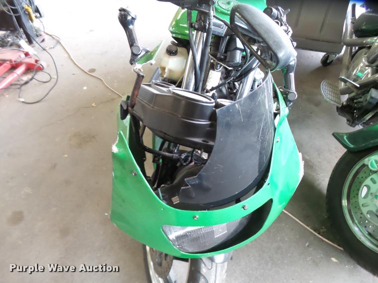 image for item L3322 1996 Kawasaki Ninja motorcycle
