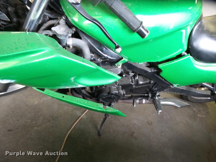 image for item L3322 1996 Kawasaki Ninja motorcycle