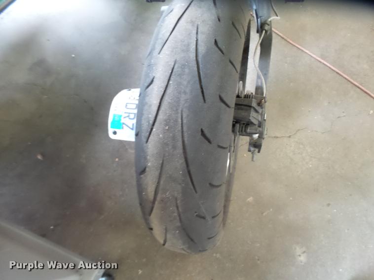 image for item L3322 1996 Kawasaki Ninja motorcycle