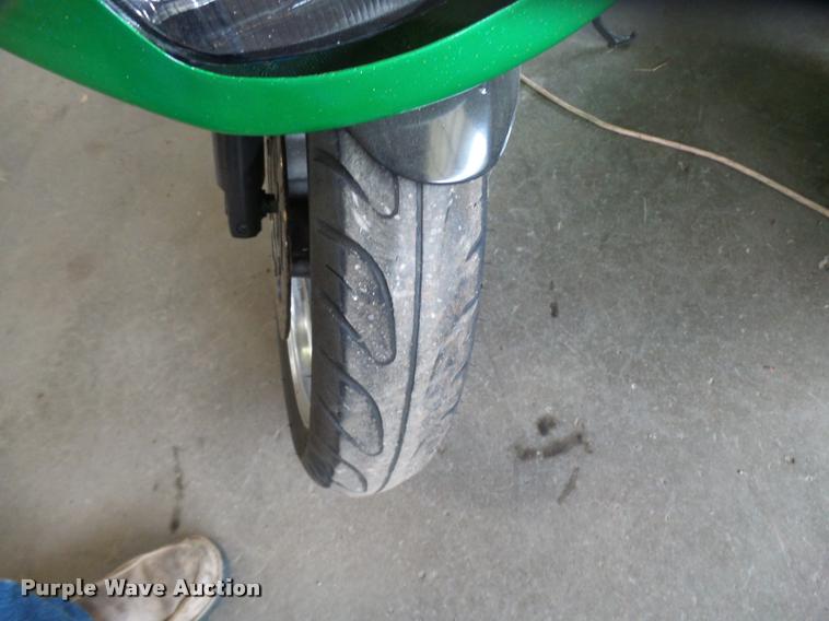 image for item L3322 1996 Kawasaki Ninja motorcycle