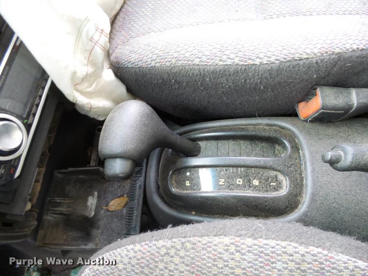 image for item L3323 1999 Plymouth Neon